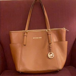 Michael Kors Jet Set Brown Saffiano Top Zip Tote